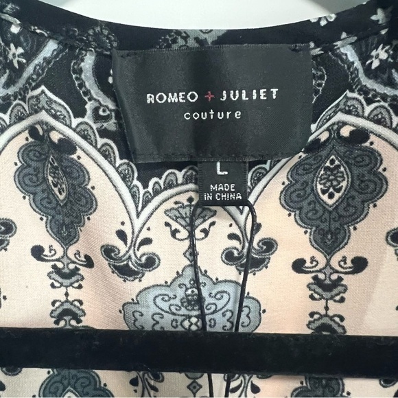 Romeo and Juliet Couture Kimono/Robe, New with Tags, Size Large - Picture 6 of 7